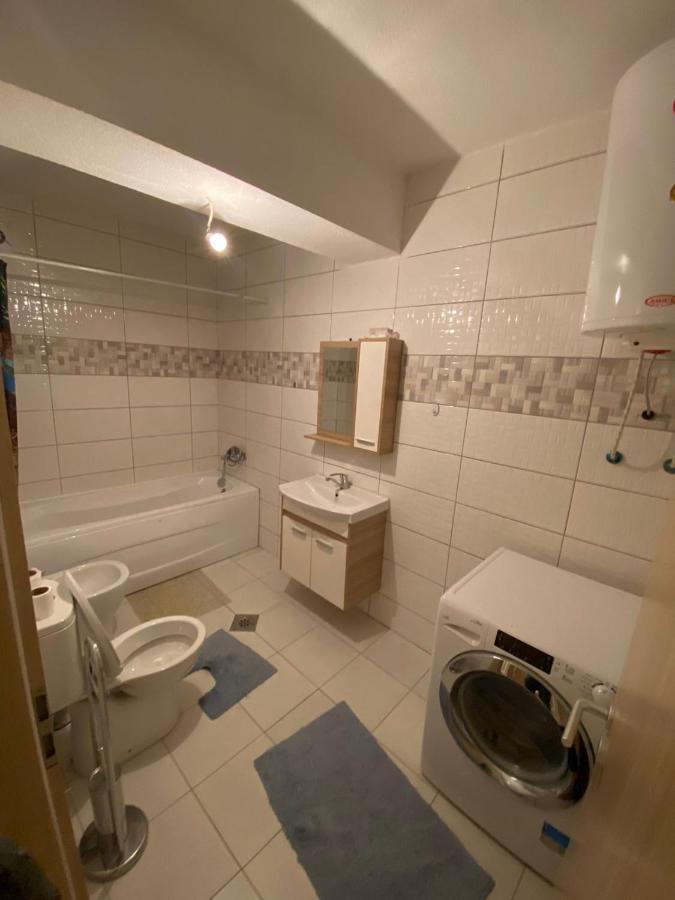 Violin 2 Bedroom Apartment Downtown Призрен Екстериор снимка