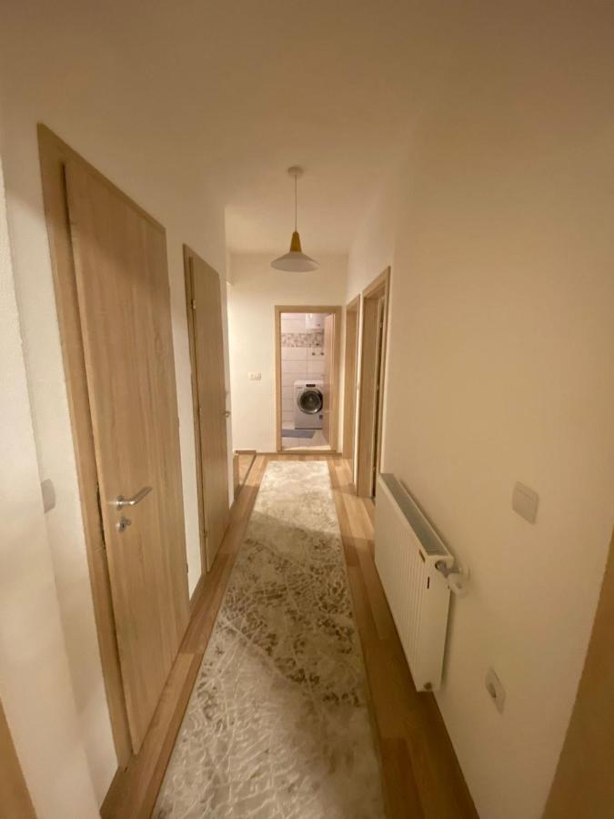 Violin 2 Bedroom Apartment Downtown Призрен Екстериор снимка