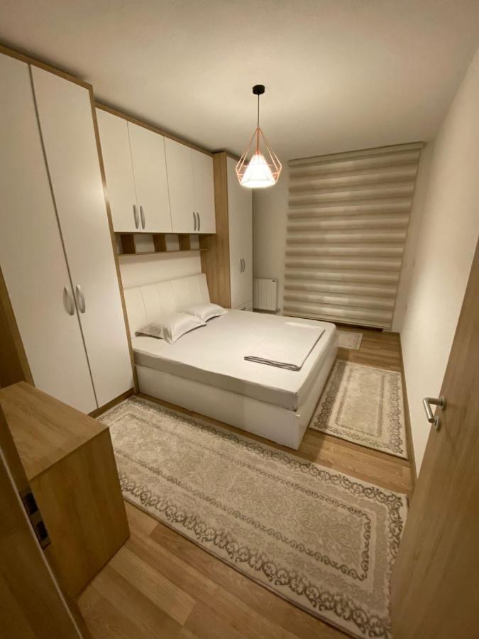 Violin 2 Bedroom Apartment Downtown Призрен Екстериор снимка