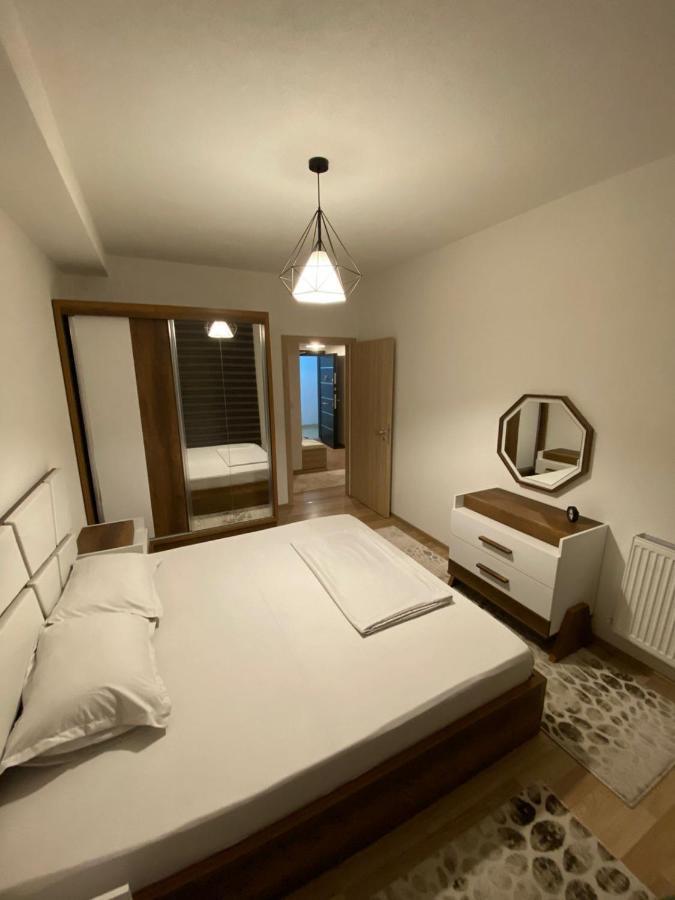 Violin 2 Bedroom Apartment Downtown Призрен Екстериор снимка