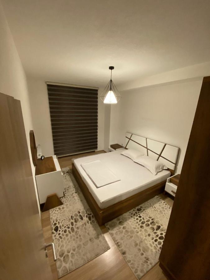 Violin 2 Bedroom Apartment Downtown Призрен Екстериор снимка